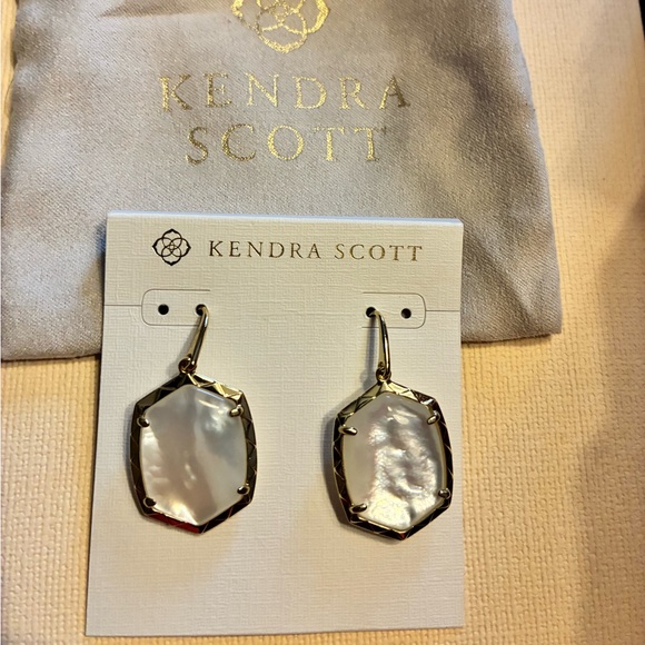 Kendra Scott Silver and Cream Earrings - Picture 4 of 4